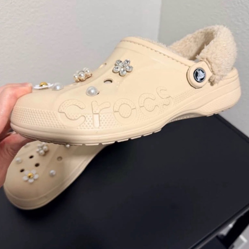 Crocs Unisex Fleeces Lined Clog- Mens 10/ Womens 12 - Picture 2 of 6